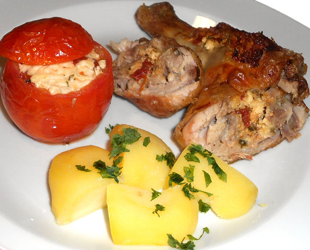 Kuřecí stehýnka plněná Balkánským sýrem